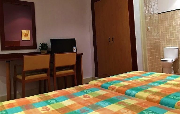Hotel La Fonda Dels Pirineus Macanet De Cabrenys Ngoại thất bức ảnh