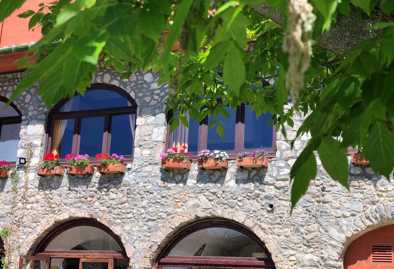 Hotel La Fonda Dels Pirineus Macanet De Cabrenys Ngoại thất bức ảnh